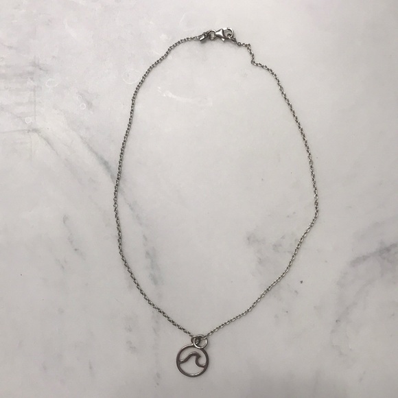 Pura Vida Jewelry - silver wave necklace